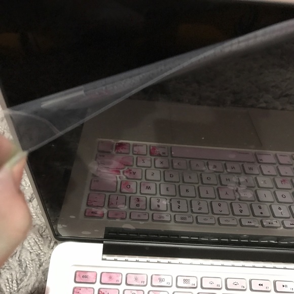 MacBook Pro Screen Protector - Picture 6 of 6